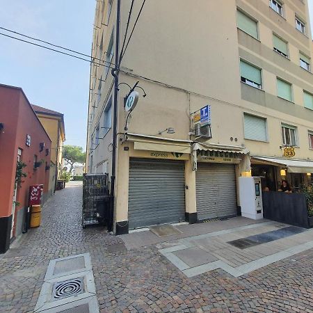 Appartamento In Centro A 30M Dal Mare Spotorno Esterno foto