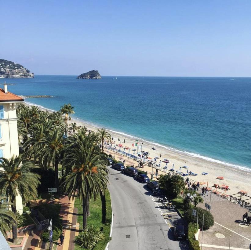 Appartamento In Centro A 30M Dal Mare Spotorno Esterno foto