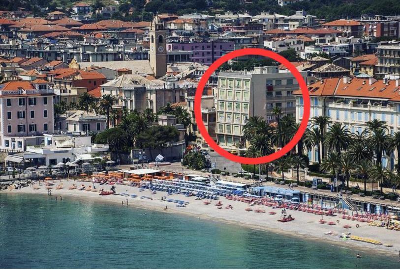 Appartamento In Centro A 30M Dal Mare Spotorno Esterno foto
